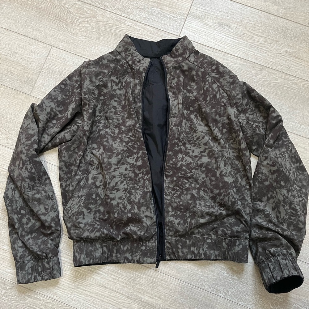 LULULEMON Reversible Bomber Jacket Black Camo Size 4